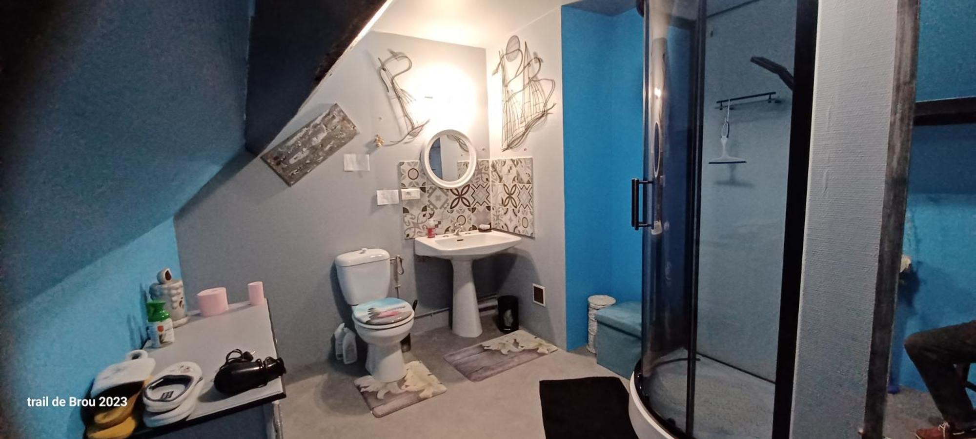 Les Trois Chambres De Lyly Situees A Brou Phòng bức ảnh